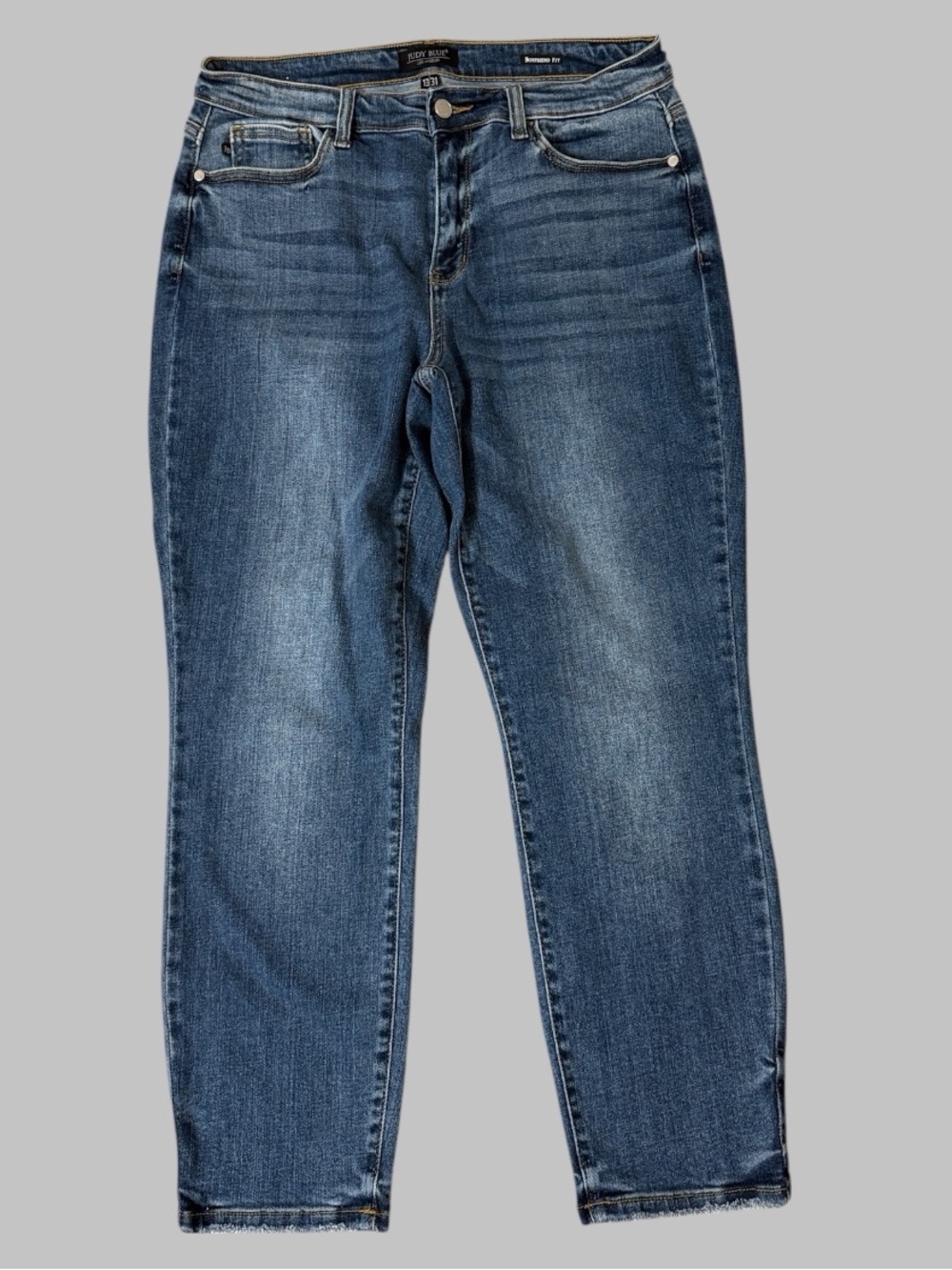 Judy Blue Boyfriend Fit Medium Wash Jeans